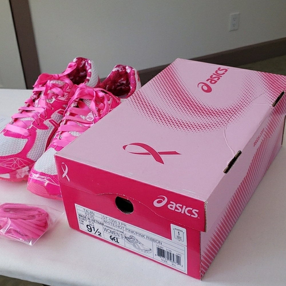 Asics women's 9.5 Breast Cancer Awareness Pink Ribbon GT 1000 3 PR - Picture 13 of 16